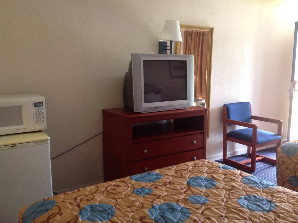 Days Inn Panama City 23Rd Street エクステリア 写真